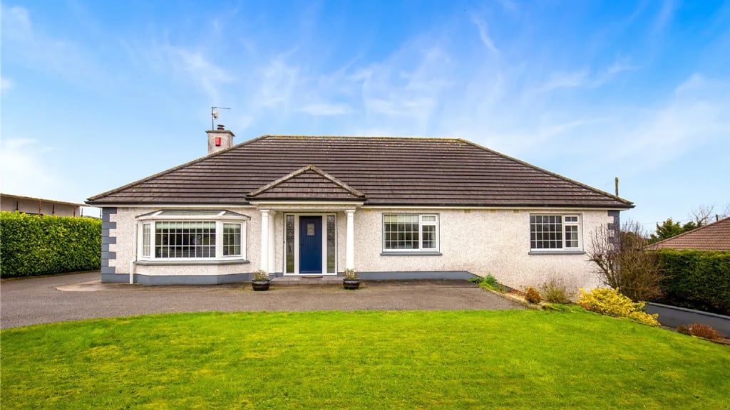 Property in Cloghan, co Offaly