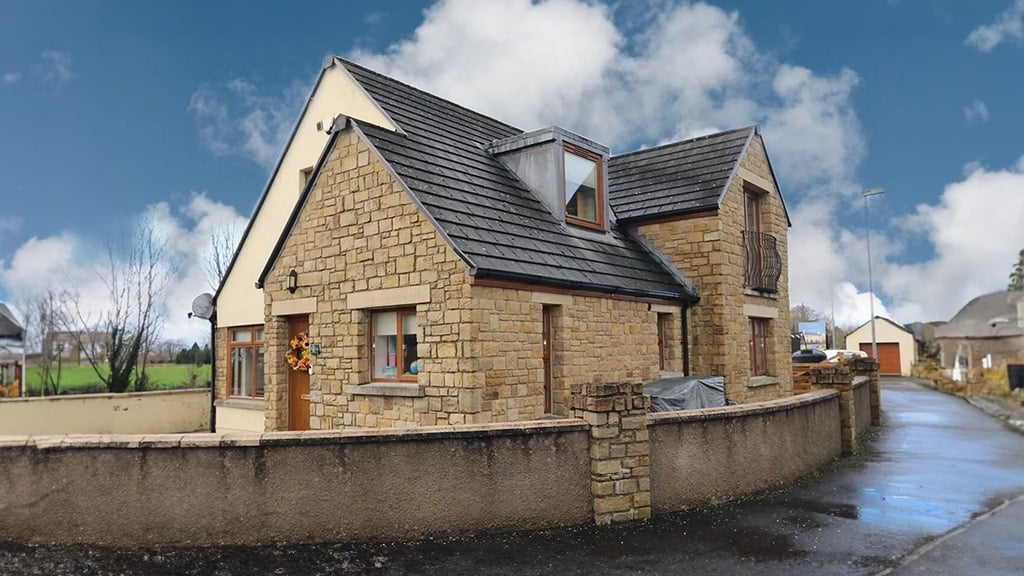 Property in Lisnaskea, co Fermanagh