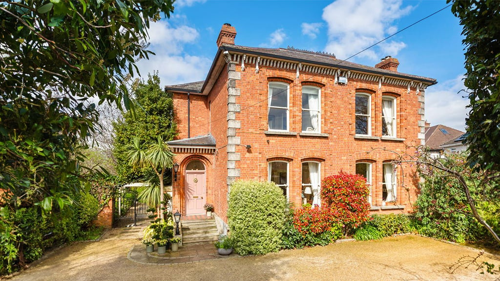 Property in Sandymount, Dublin 4