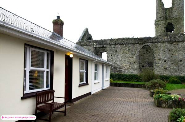 Best Short Term Rental in Louth: Carlingford’s Abbey Court