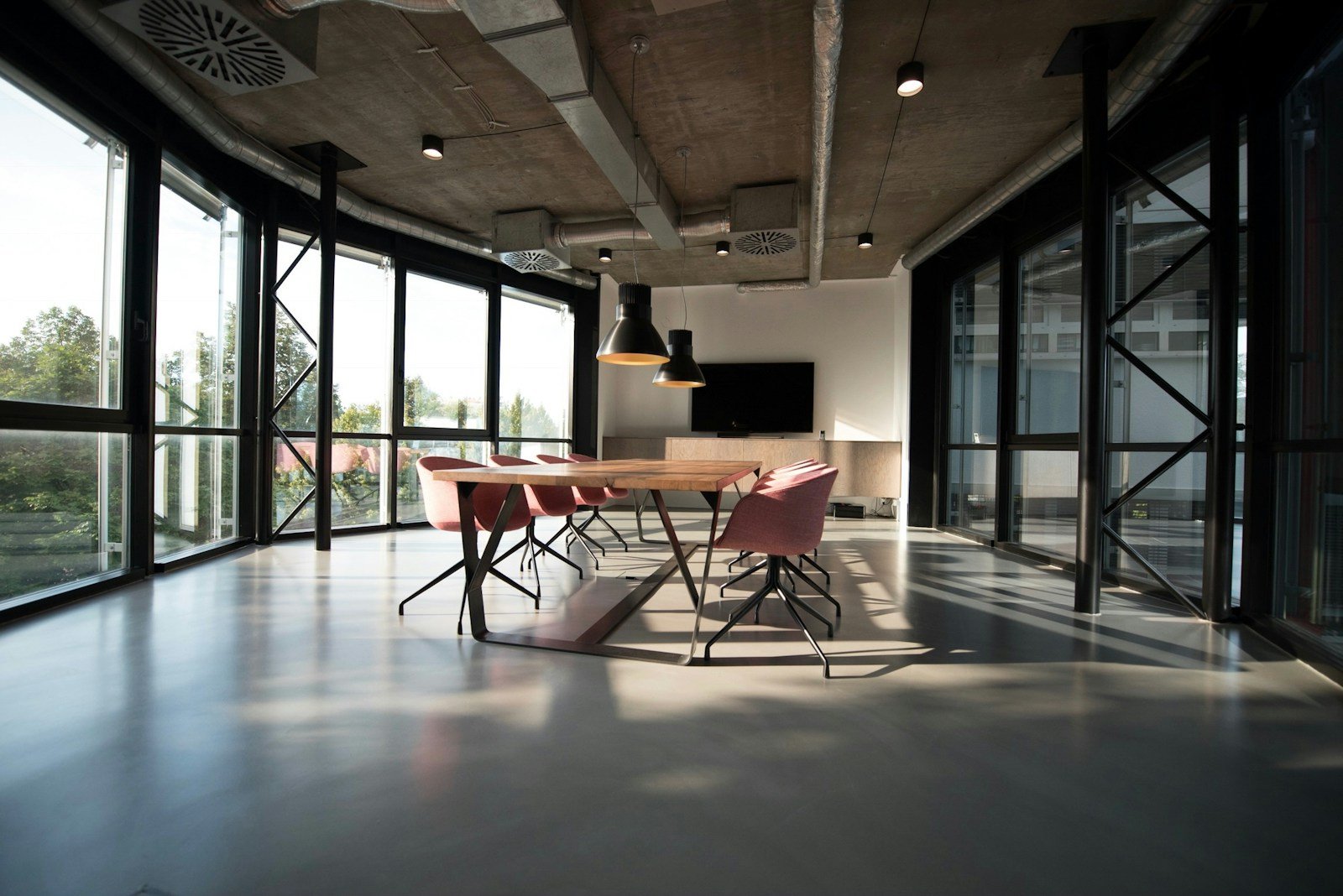 Serviced Offices vs. Private Rentals in Ireland: What’s Best for Your Business?