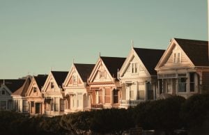 The Benefits of Using a Local Estate Agent (and Where to Find One You Can Trust)