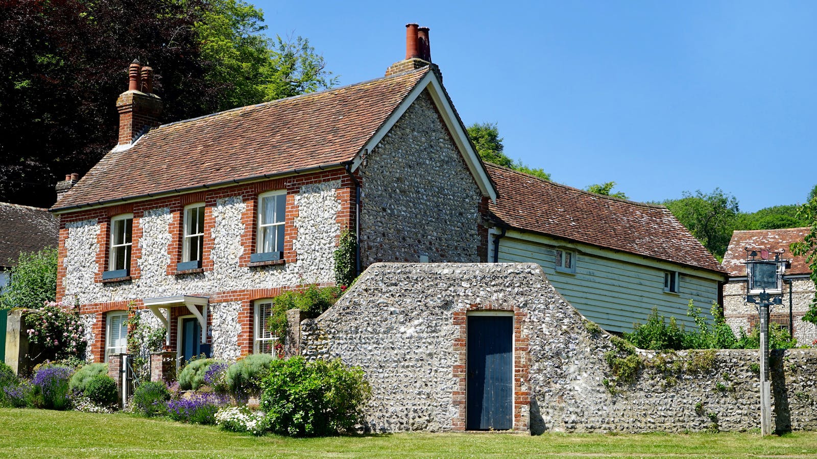 What Happens When You List Property Without an Agent?