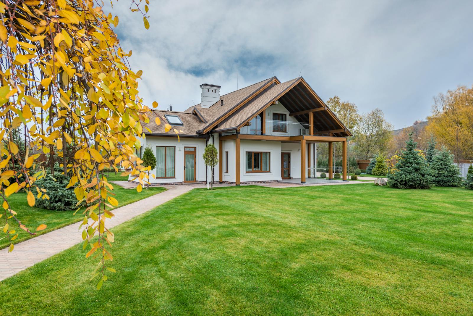 What Should I Know Before Posting Free Listings Online?
