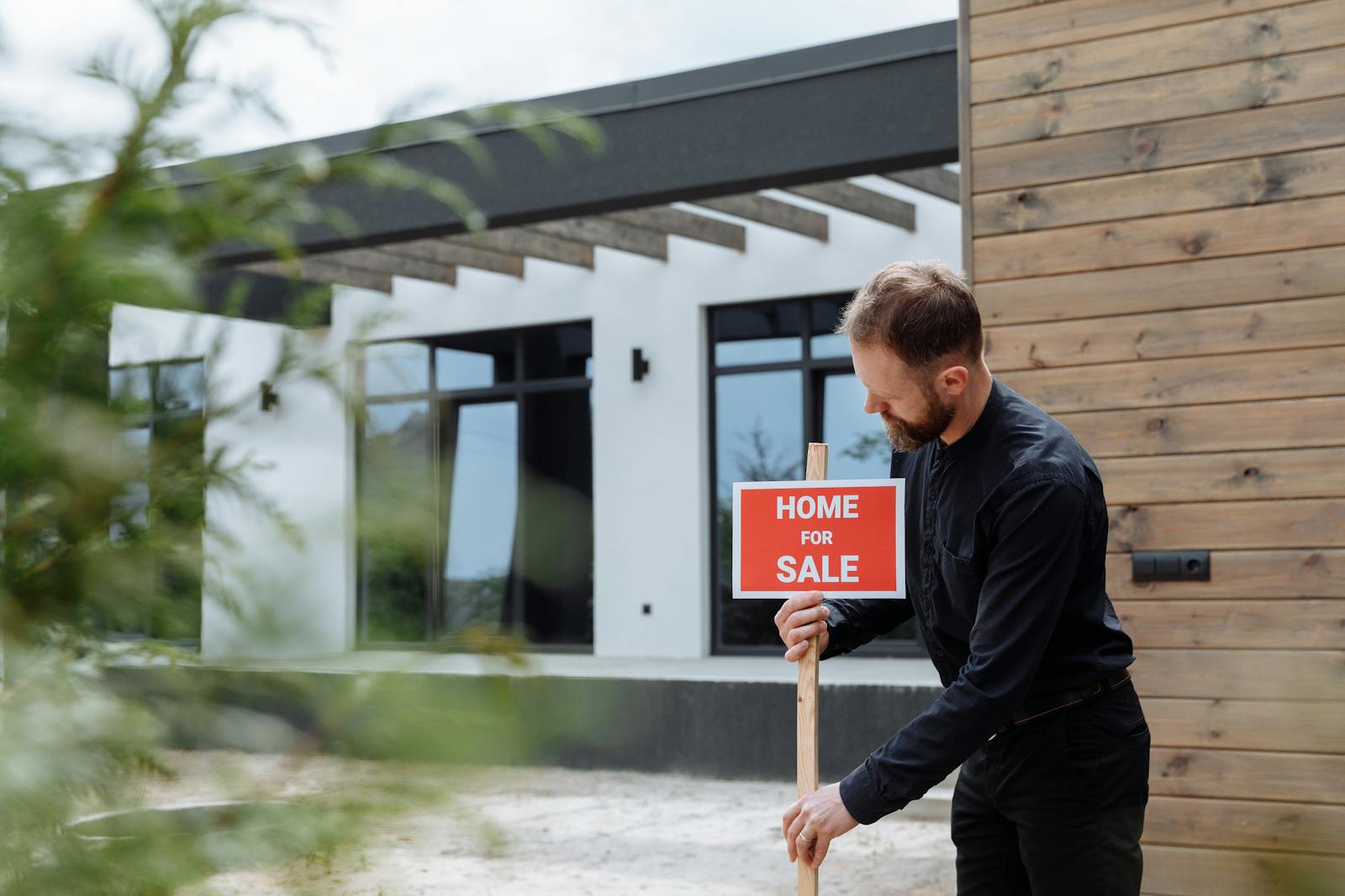 Your Smartest Move: A Free Property Valuation Tool