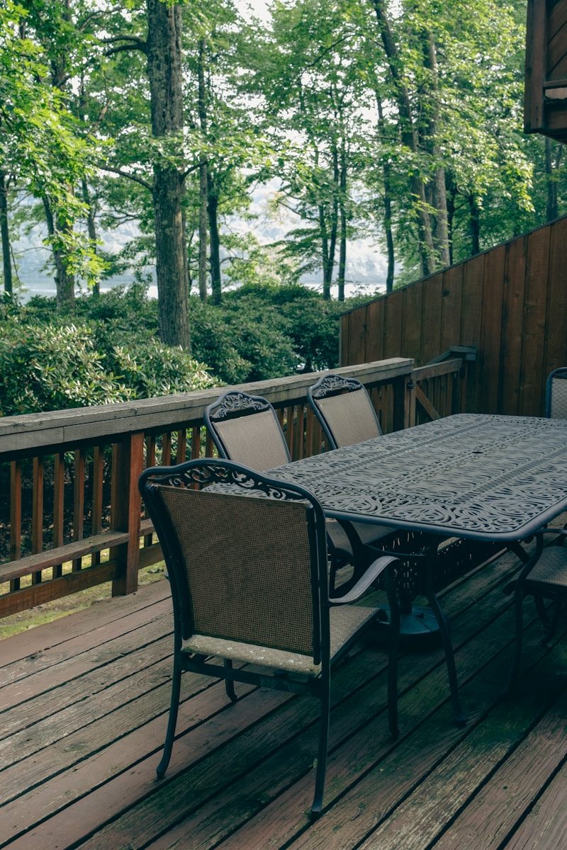 Outdoor Decking Ireland Creates Cozy Backyard Magic